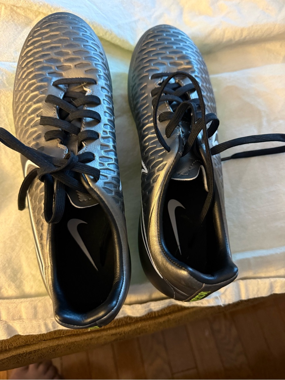 Nike Metallic Silver and Black Men's Soccer Sneakers